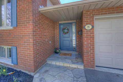 35 Sympatica Crescent, Brantford, ON N3P 1P6