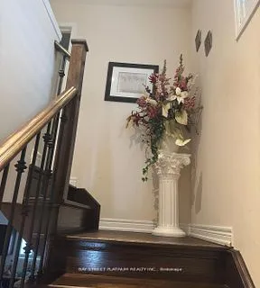 222 Lormont Boulevard, Hamilton, ON L8J 0K2