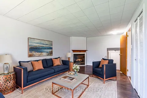 3 Veevers Drive, Hamilton, ON L8K 5P6