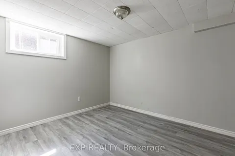 3 Veevers Drive, Hamilton, ON L8K 5P6