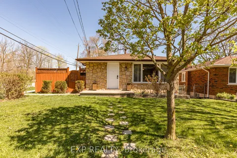 3 Veevers Drive, Hamilton, ON L8K 5P6