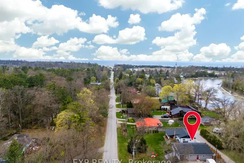 7652 Riverside Drive, Lambton Shores, ON N0M 2L0
