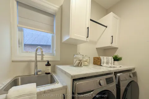 135 Aspen Circle, Thames Centre, ON N0M 2P0