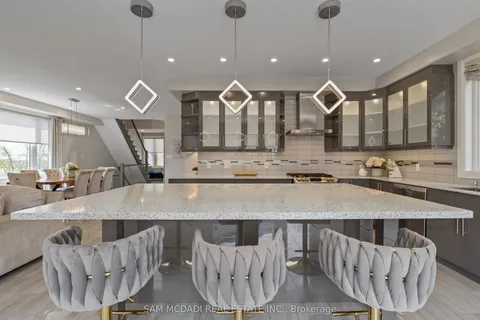 5074 Kalar Road, Niagara Falls, ON L2H 1T2