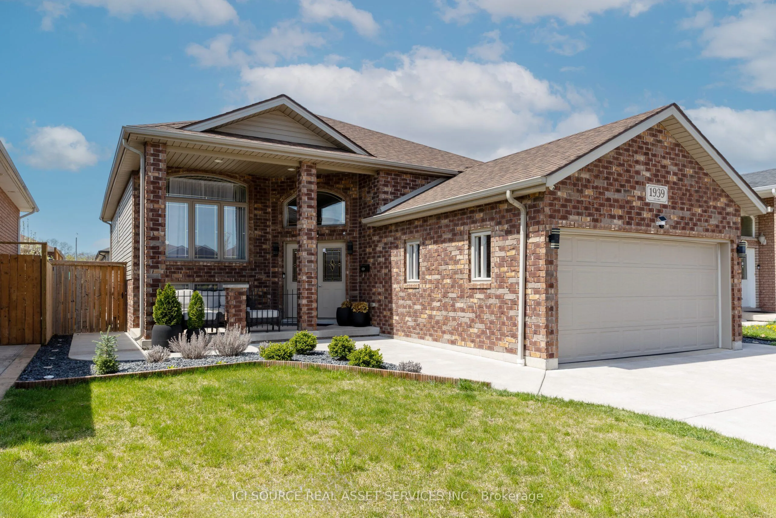 1939 Everts Avenue, Windsor, ON N9B 0B6