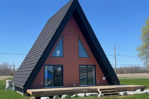 18 Queen Street, Norfolk, ON N0E 1P0