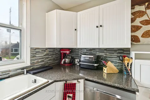 327 Fraser Street, Pembroke, ON K8A 1Y3