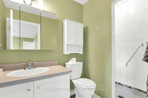 16 Sinclair Drive, Tillsonburg, ON N4G 5L7