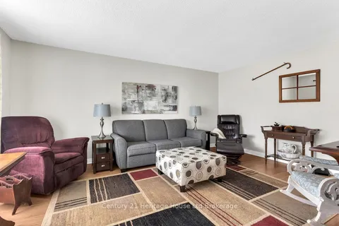 16 Sinclair Drive, Tillsonburg, ON N4G 5L7