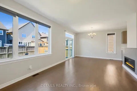 313 Gracewood Crescent, Blossom Park - Airport and Area, ON K1T 0J7