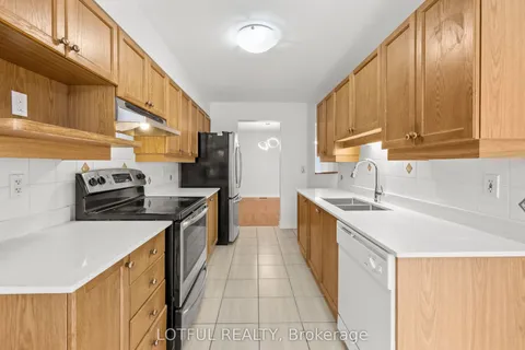 212 Meadowlilly Road, Blossom Park - Airport and Area, ON K1T 4H1