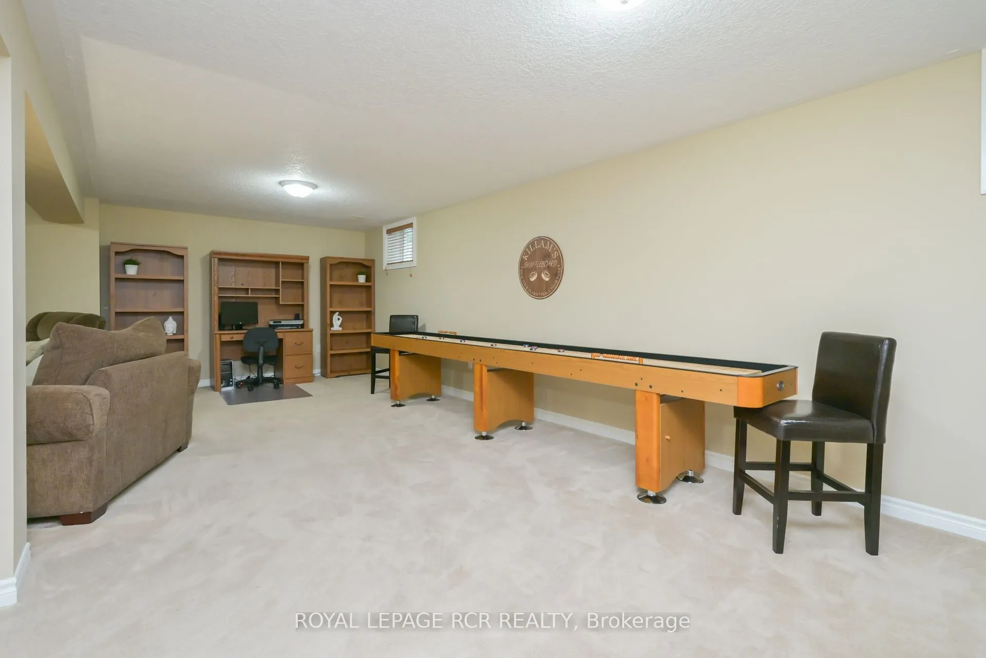 200 Kingfisher Drive, Mono, ON L9W 0B3