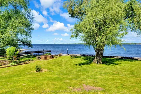 17 Gilchrist Lane, Prince Edward County, ON K0K 2T0