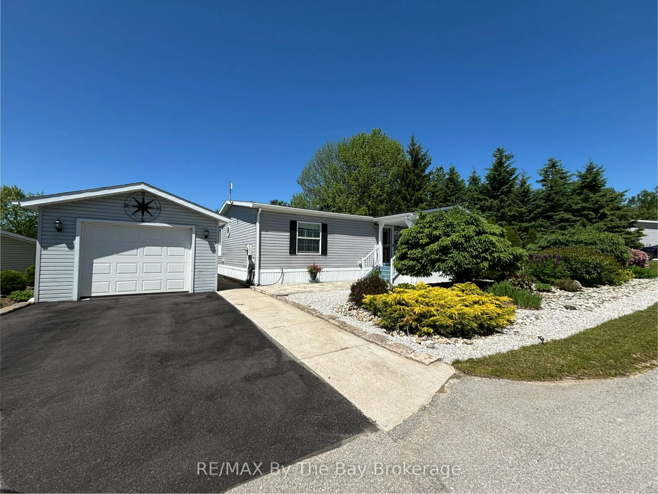 102 Rosewood Drive, Georgian Bluffs, ON N4K 5N5