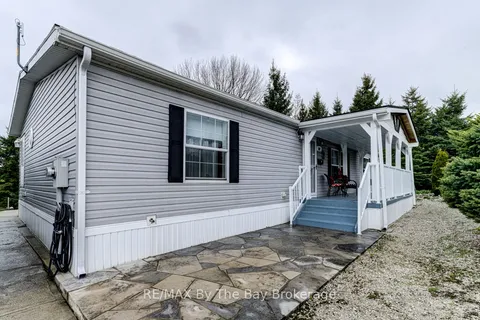 102 Rosewood Drive, Georgian Bluffs, ON N4K 5N5