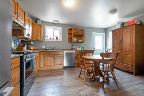 293 11th Street, Owen Sound, ON N4K 1T8