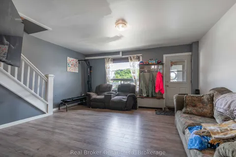 293 11th Street, Owen Sound, ON N4K 1T8