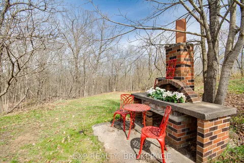 2624 Green Bay Road, South Frontenac, ON K0H 2V0