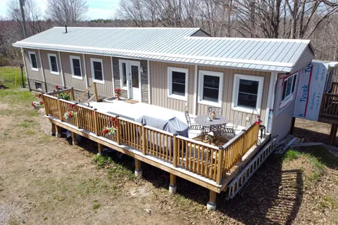 2624 Green Bay Road, South Frontenac, ON K0H 2V0