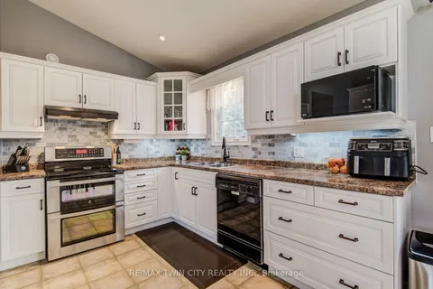 935 BAKER Street, North Perth, ON N4W 3V7