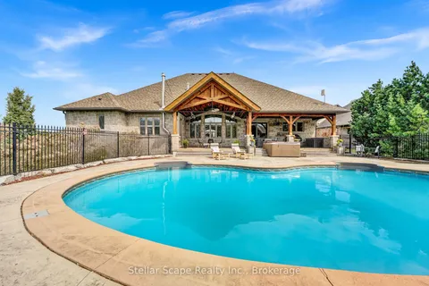 3795 Beaverdale Road, Cambridge, ON N3H 4R6