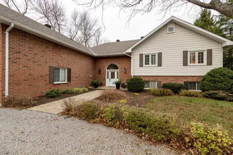 68 Beaver Creek Trail, Laurentian Valley, ON K8A 6W2