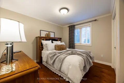 68 Beaver Creek Trail, Laurentian Valley, ON K8A 6W2