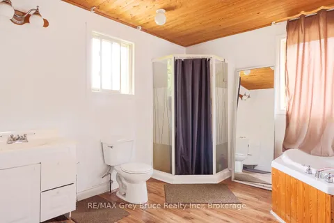 1477 Highway 6 Highway, South Bruce Peninsula, ON N0H 2T0