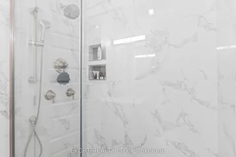 45 Bentley Crescent, Prince Edward County, ON K0K 2T0