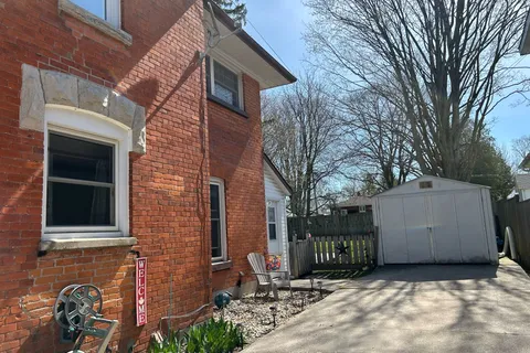 327 Frances Street, North Huron, ON N0G 2W0