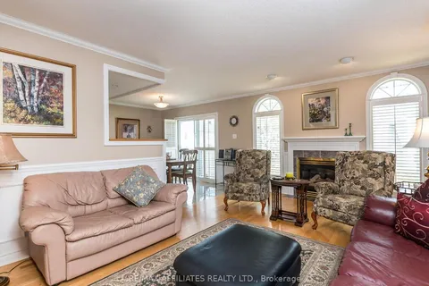32 MIKA Street, Stittsville - Munster - Richmond, ON K2S 1K8