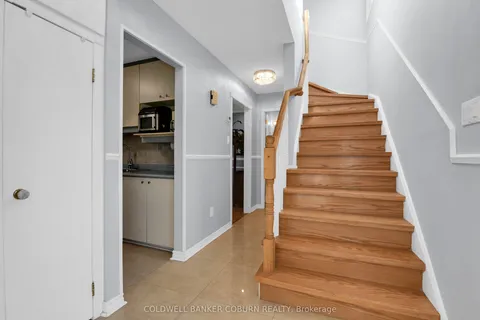 6045 Voyageur Drive, Orleans - Convent Glen and Area, ON K1C 2P5
