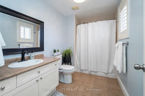 20 MIDANBURY Way, Hamilton, ON L0R 1W0