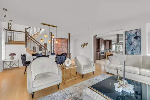 15 MARWOOD Court, Barrhaven, ON K2J 5G1