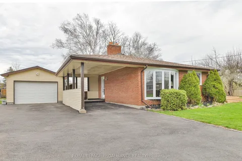 16 Thurlow Drive, Belleville, ON K8N 0N8