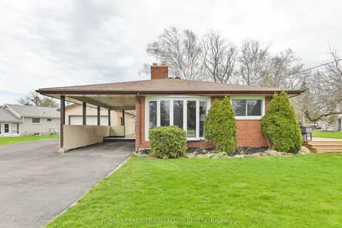 16 Thurlow Drive, Belleville, ON K8N 0N8