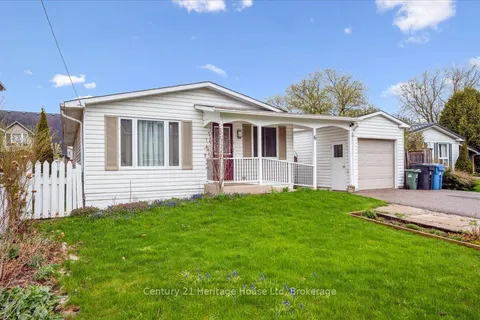 6 Ferndale Avenue, Guelph, ON N1E 1B4