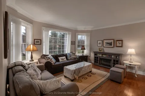 117 Halbiem Crescent, Dysart et al, ON K0M 1S0