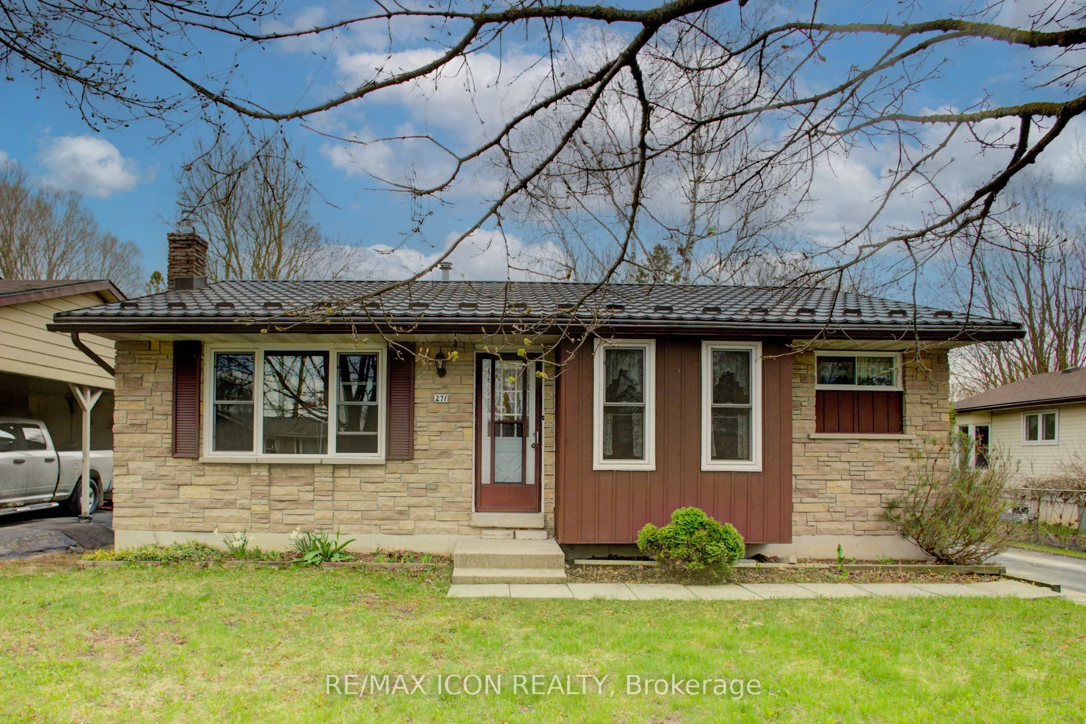 271 Forest Glen Crescent, Wellington North, ON N0G 2L2