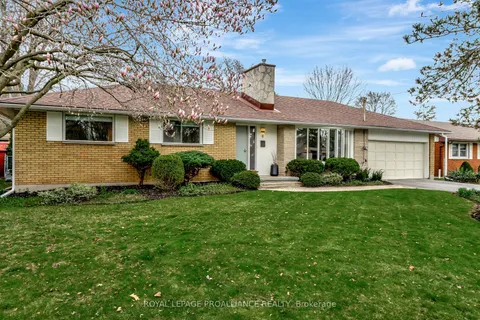 8 Sunset Drive, Belleville, ON K8N 1Y3