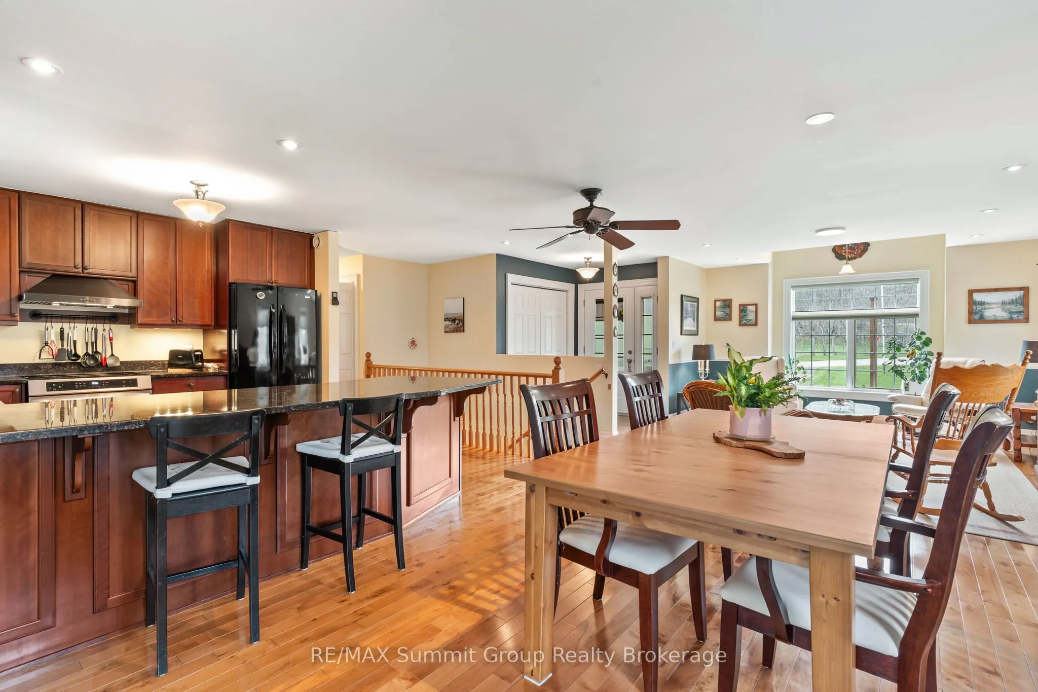 824307 Massie Road, Chatsworth, ON N0H 1G0