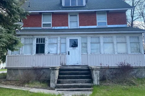 109 West Street, Quinte West, ON K8V 2M3