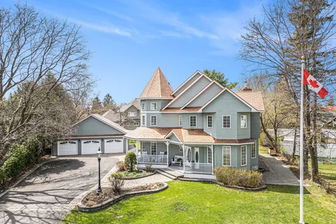 22 Ashwood Crescent, Meadowlands - Crestview and Area, ON K2G 2S8