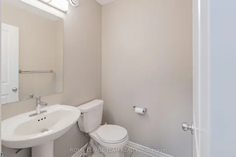 768 CEDAR CREEK Drive, Blossom Park - Airport and Area, ON K1T 0B2