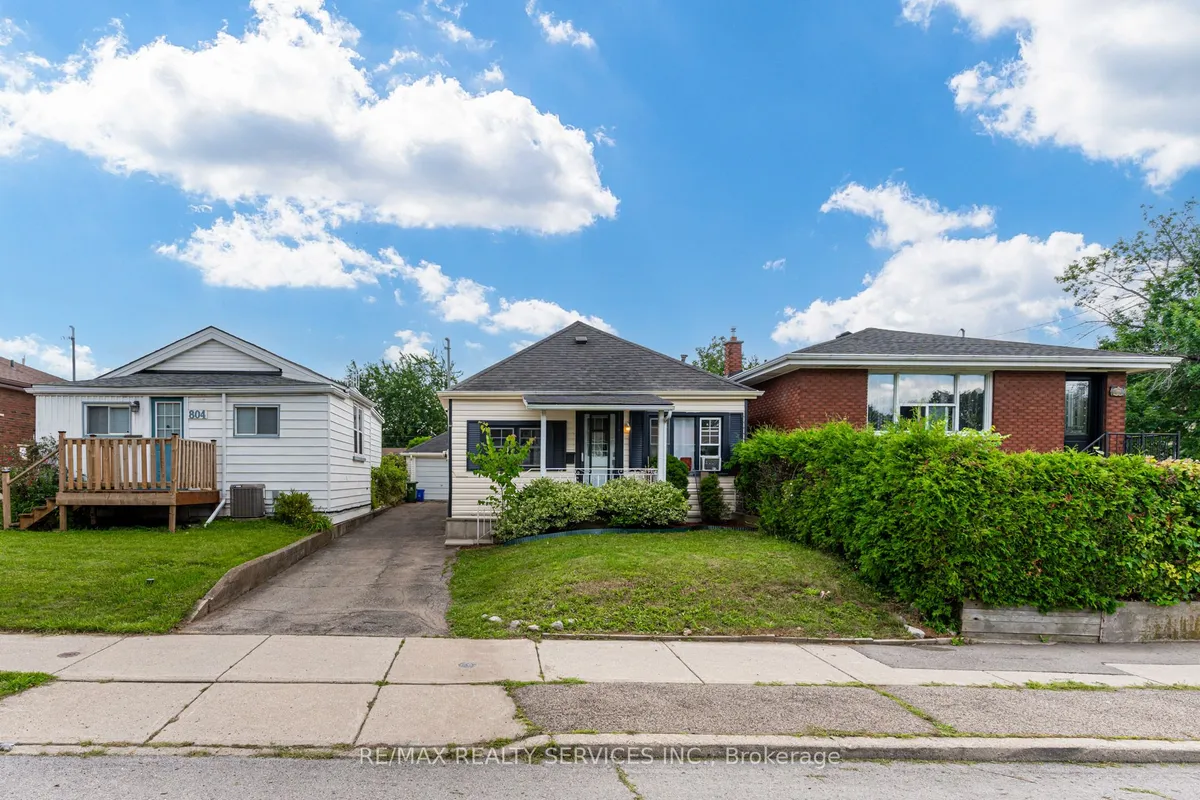 800 Roxborough Avenue, Hamilton, ON L8H 1T2