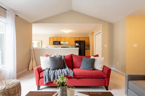 28 KIRBYS Way, Huntsville, ON P1H 2M5