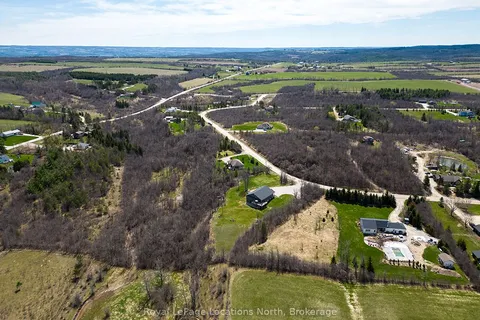 145 St Vincent Crescent, Meaford, ON N4L 1W7