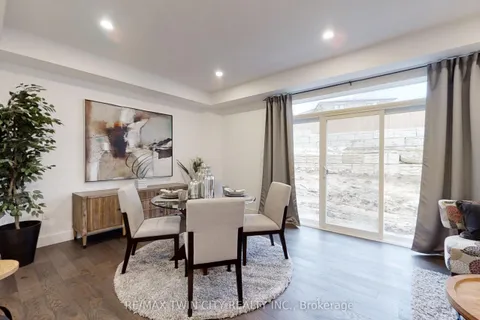 35 CHRISTOPHER Court, London South, ON N5X 3X4