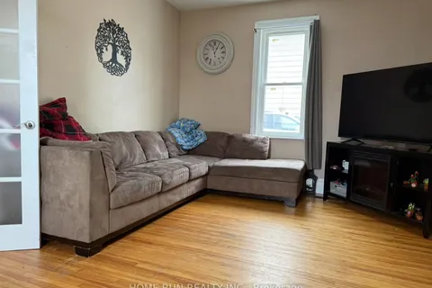 12 Herriott Street, Carleton Place, ON K7C 2A5