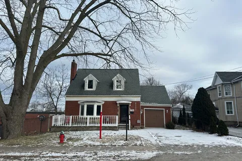 5736 Leonard Avenue, Niagara Falls, ON L2G 4R1